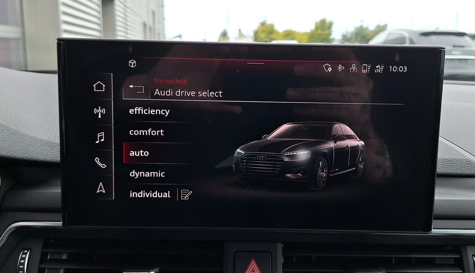 Audi A4 Limousine
