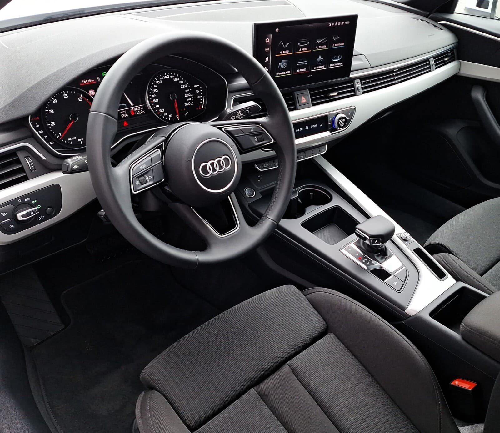 Audi A4 Limousine