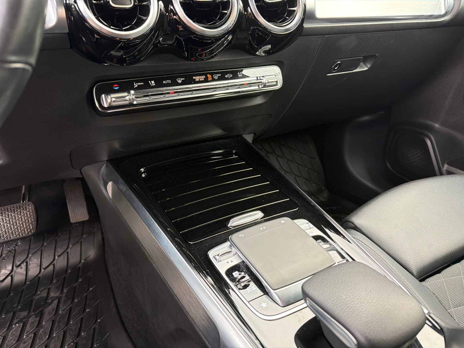 Mercedes-Benz GLB 200
