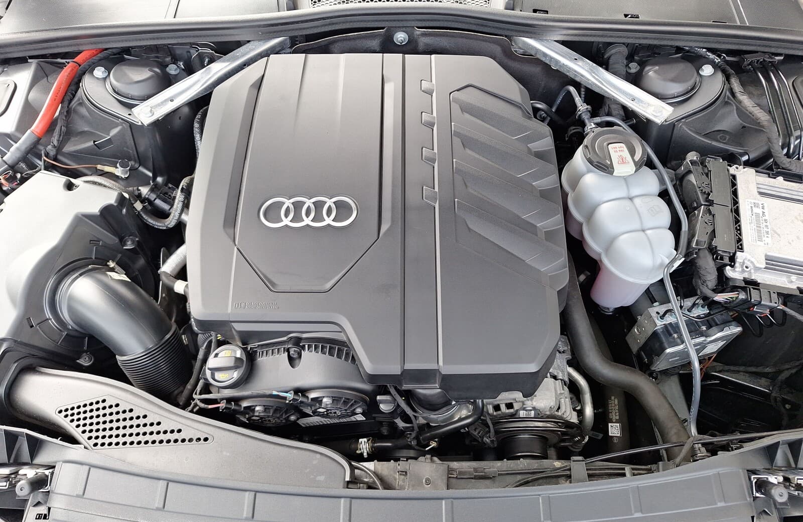 Audi A4 Limousine