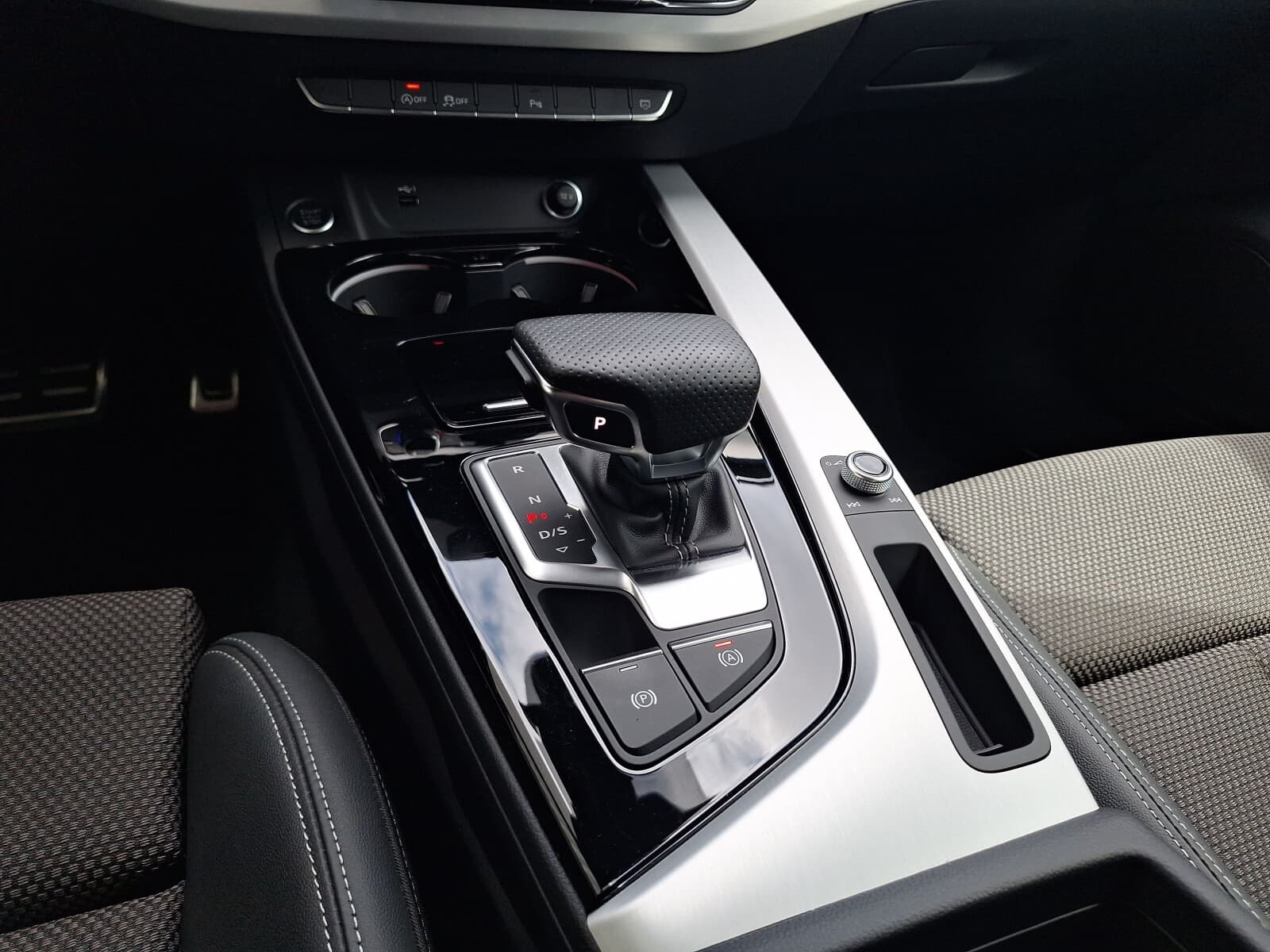 Audi A4 Limousine