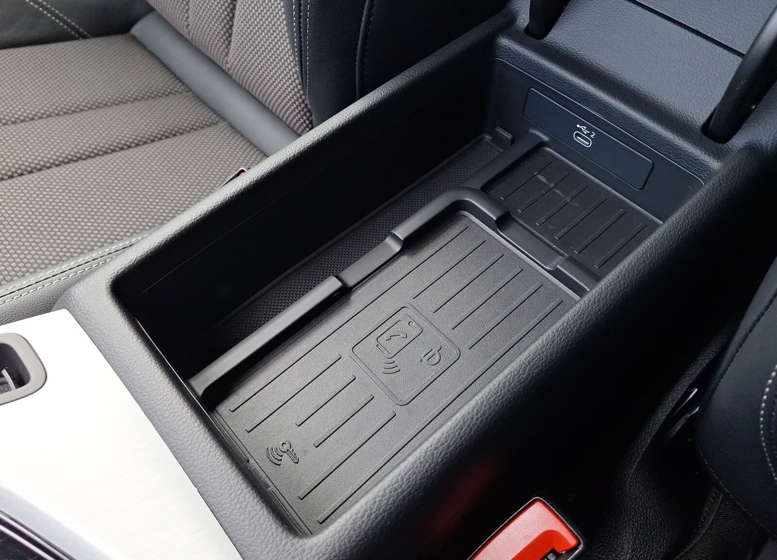 Audi A4 Limousine