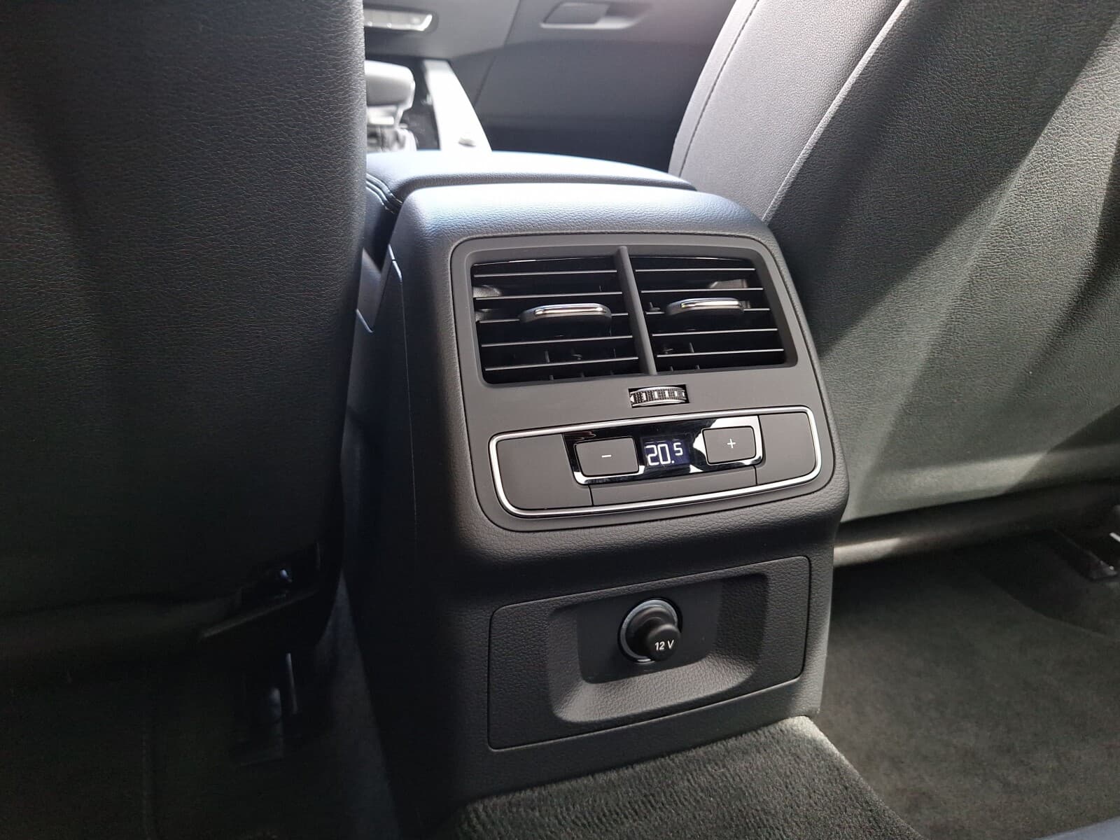 Audi A4 Limousine